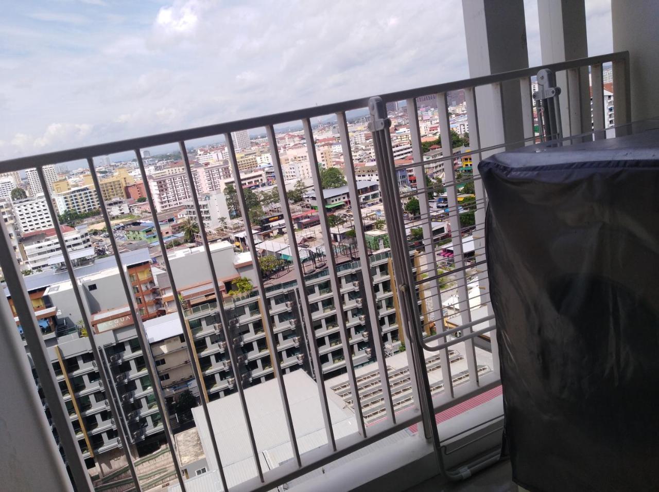 Aparthotel The​ Base​ ​Pattaya​ By Ammy Exterior foto